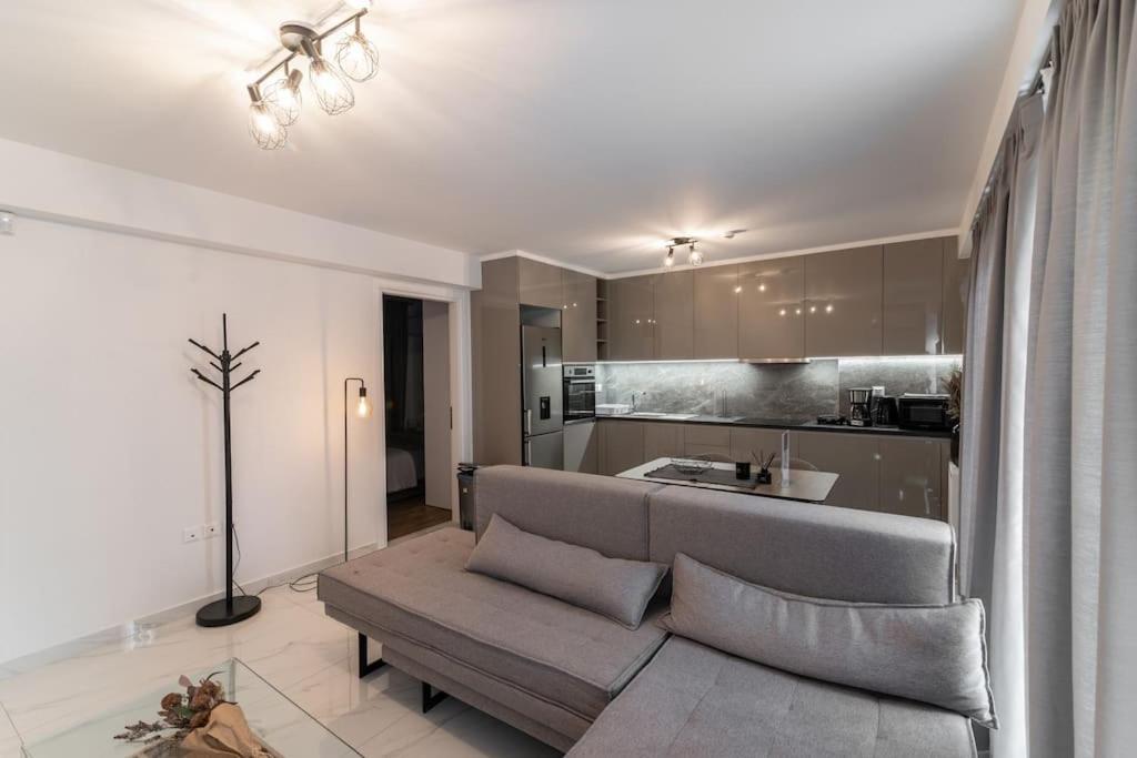 Μεζονέτα Με Θέα Στο Πάρκο Σταύρος Νιάρχος One Apartment Athena Bagian luar foto