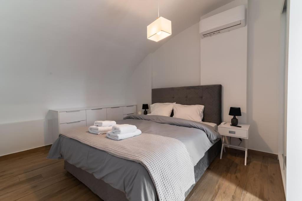 Μεζονέτα Με Θέα Στο Πάρκο Σταύρος Νιάρχος One Apartment Athena Bagian luar foto